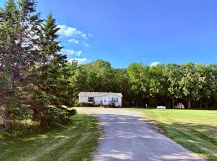 1036 Winter Dr NW, Baudette, MN 56623