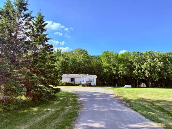 1036 Winter Dr NW, Baudette, MN 56623