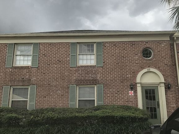 2nd image of 610 Georgetown Dr APT D