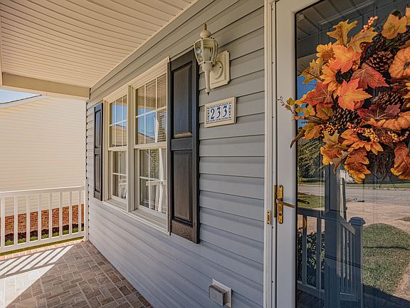 2nd image of 233 Denny Ln