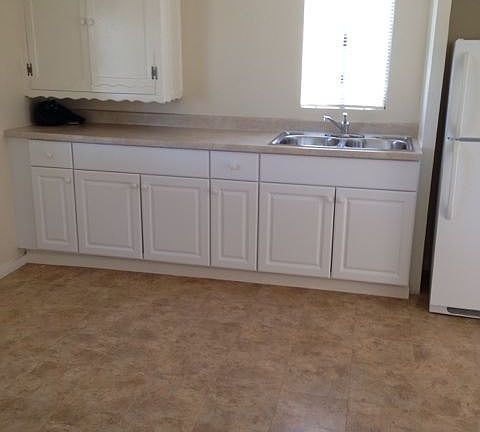 5th image of 2908 E 8th St
