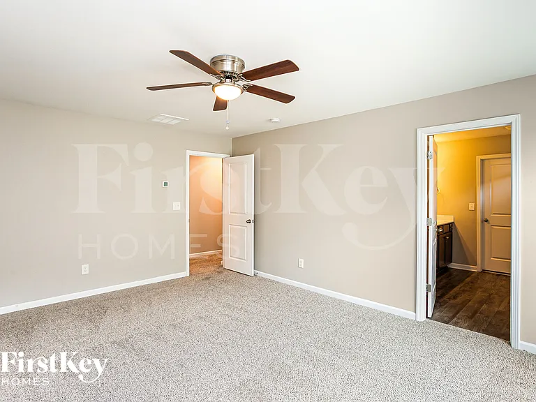 2814 Curbstone Ln — Photo 9