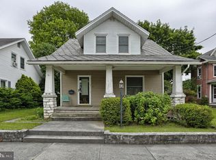 414 E Cherry St, Palmyra, PA 17078