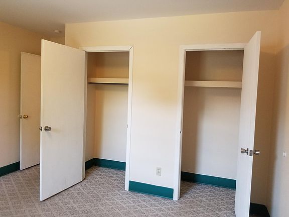 Bedrooms each have 2 closets.