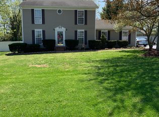 1011 Pin Oak Dr, Hopkinsville, KY 42240