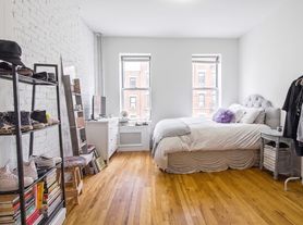 1604 1st Ave, New York, NY