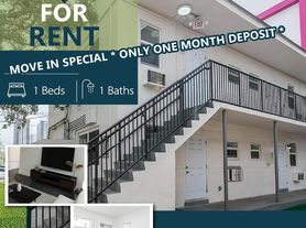 212 NW 15th St, Miami, FL