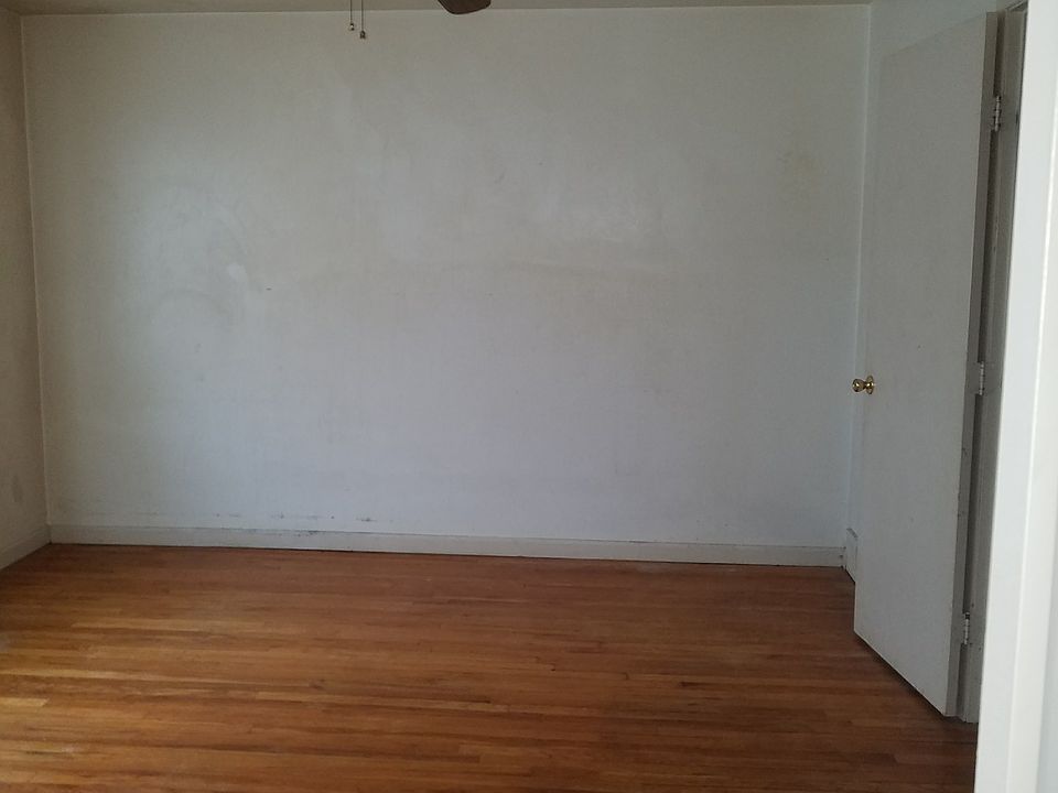 1st image of 4871 Banbury Ct APT 21