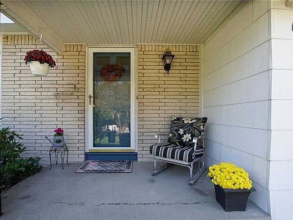 2nd image of 139 Seabrook Dr