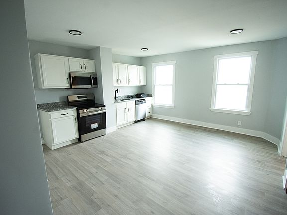 4th image of 3649 Besuden Ct #3