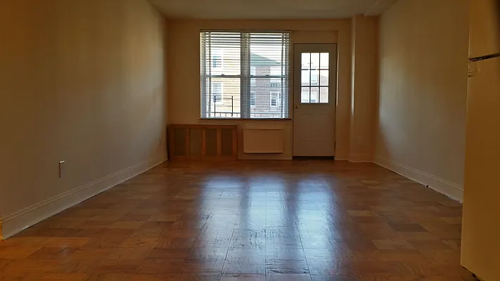 Rented by Realty Queens LLC | media 1
