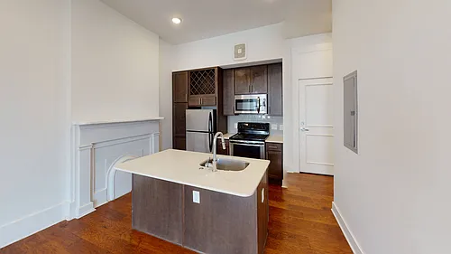 Floor plan 1815 Elm St 205