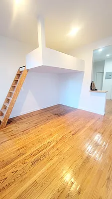 Rented by Taichi Fudosan | media 10