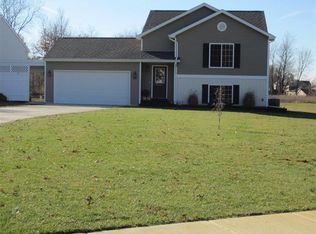 9482 Common Trl, Pinckney, MI 48169