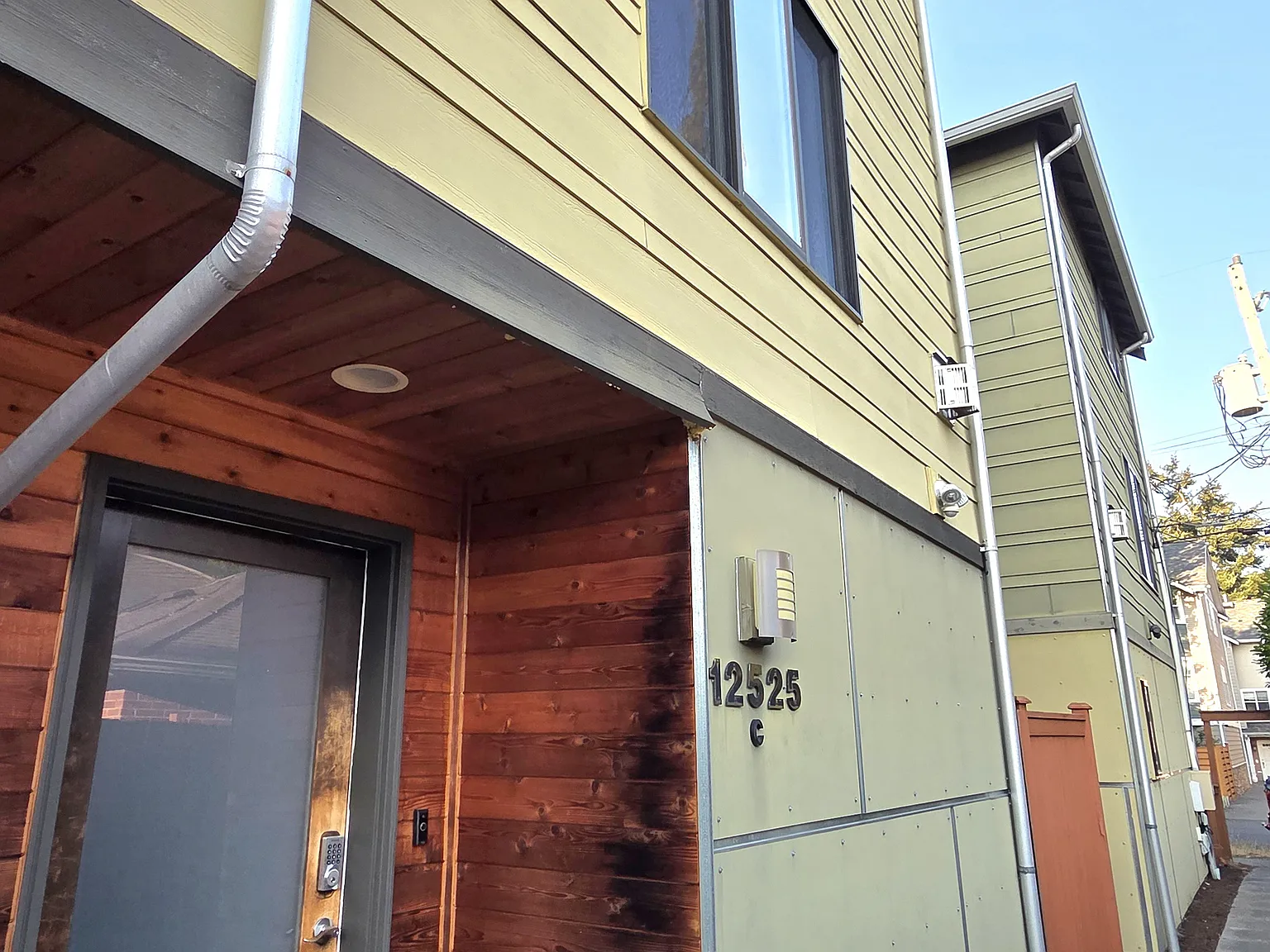 3 bed, 2.5 bath, 1520 sqft, $3,000 — Photo 3