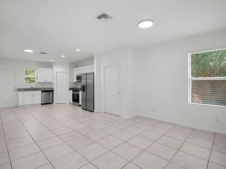 3309 Armstrong Ct — Photo 6