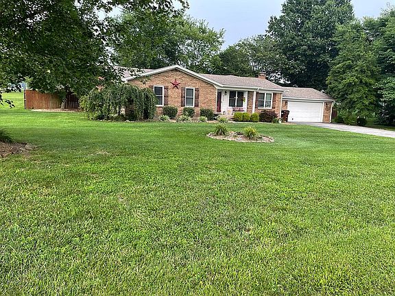 4th image of 412 Truman Dr