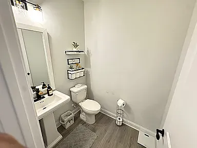 915 Haybeck Ln — Photo 9