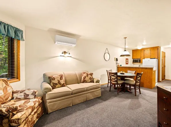 4940 N Landmark Cir #3232, Egg Harbor, WI 54209