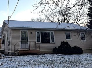 210 Parker Ave E, Dassel, MN 55325