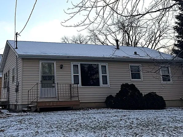 210 Parker Ave E, Dassel, MN 55325