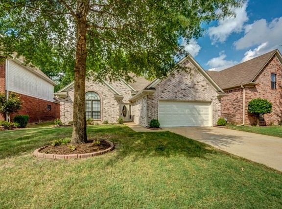 2nd image of 8012 Jills Creek Dr