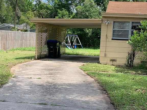 2nd image of 1985 Karolina Ave