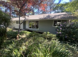 3663 Wilshire Ln, Eugene, OR 97405