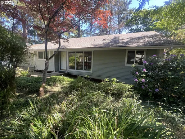 3663 Wilshire Ln, Eugene, OR 97405