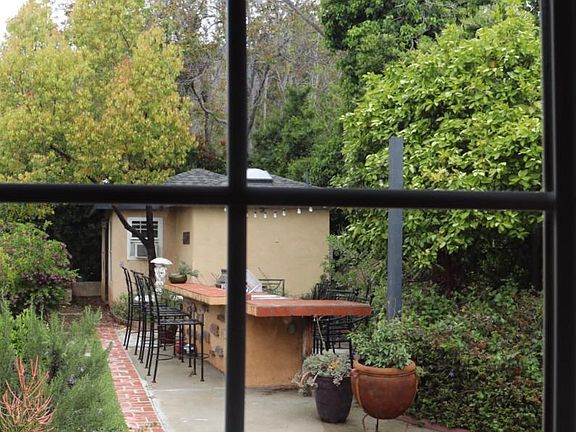 5th image of 415 W Loma Alta Dr