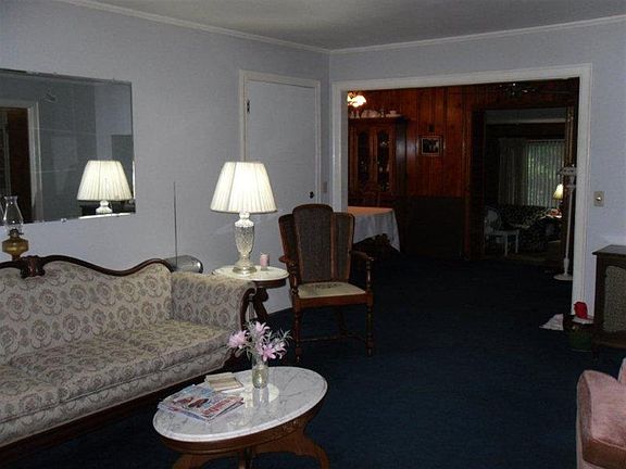 2nd image of 110 Iroquois Dr