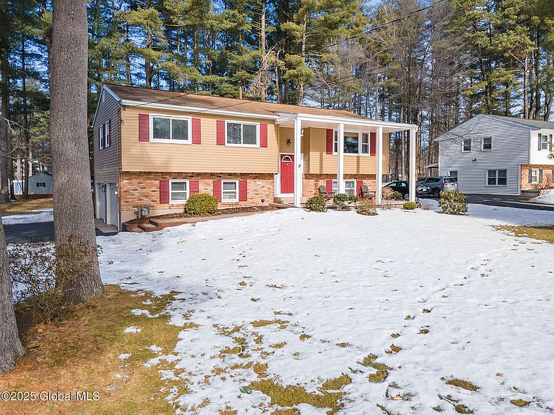 3rd image of 3091 Lone Pine Road