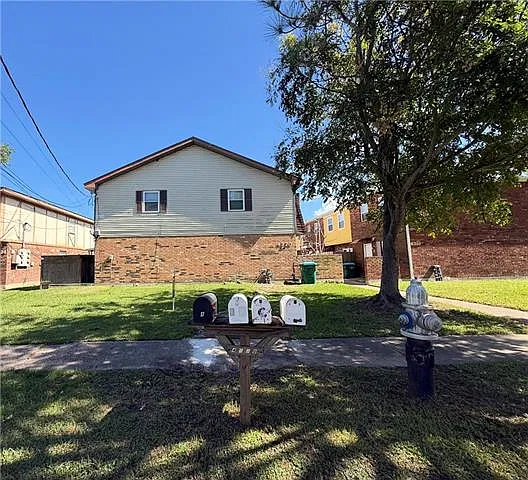 2 bed, 1.5 bath, 1120 sqft, $1,400 — Photo 2