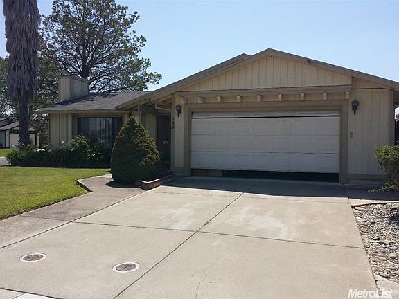2nd image of 702 Tailwind Dr