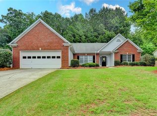 4940 Rolling Rock Dr, Sugar Hill, GA 30518