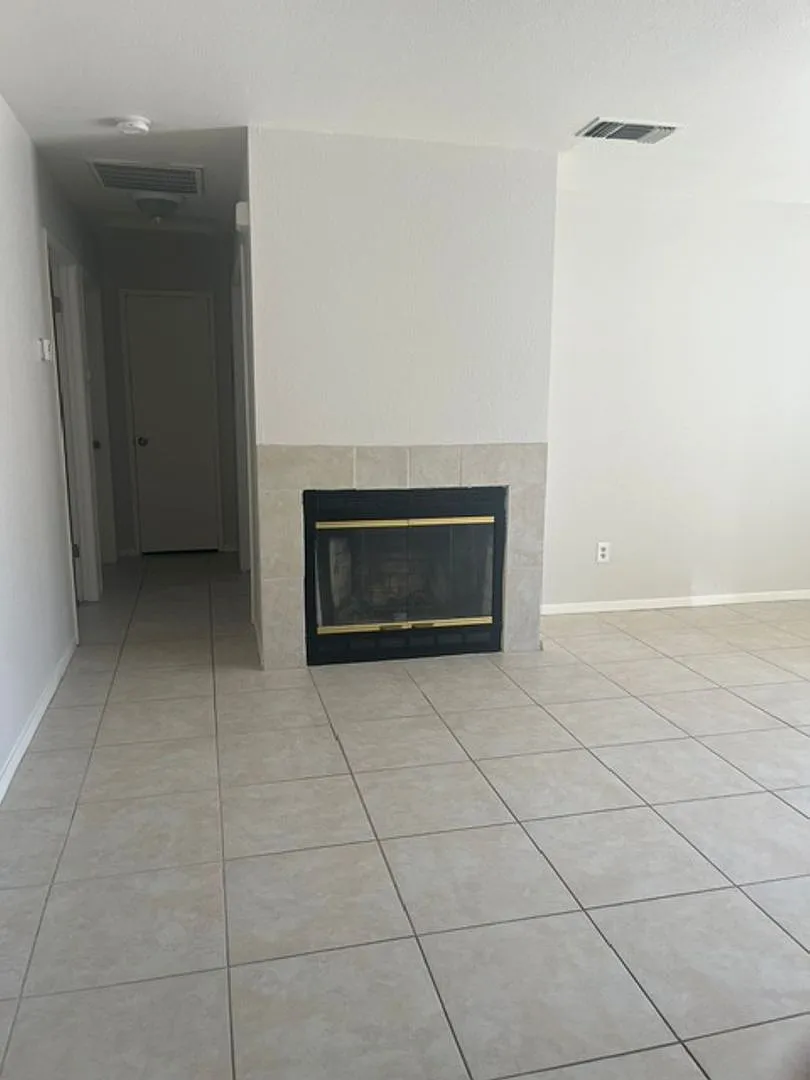 3106B — Photo 3