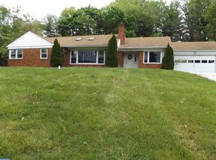 301 Collins Dr, Springfield, PA 19064