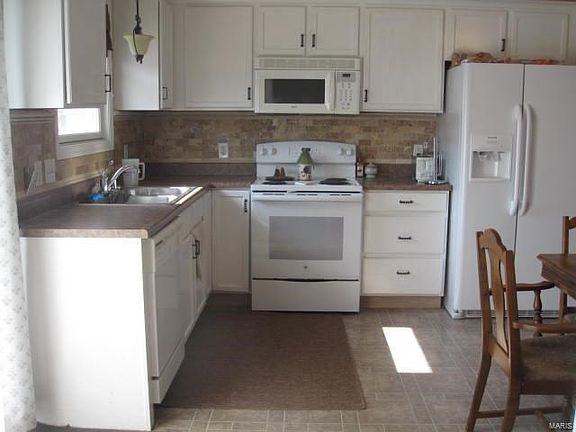 2nd image of 457 Fawn Run Dr