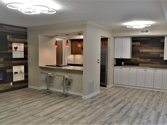 2nd image of 10542 Independence Dr #27-B