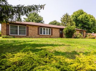 1803 Norfolk Dr, Stevensville, MI 49127