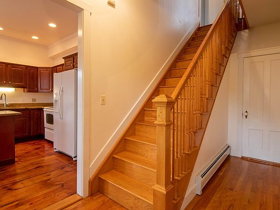 4th image of 69 Washington St #1