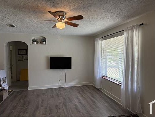 2nd image of 3814 2nd Ave S