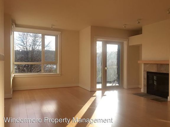 3rd image of 123 Bjune Dr SE