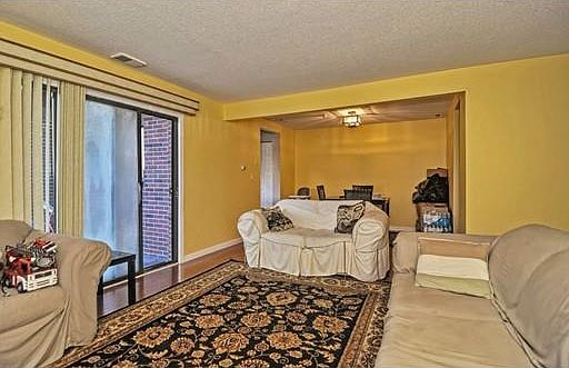 3rd image of 55 Meadowood Dr