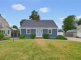 82 Leroy Dr, Riverside, RI 02915