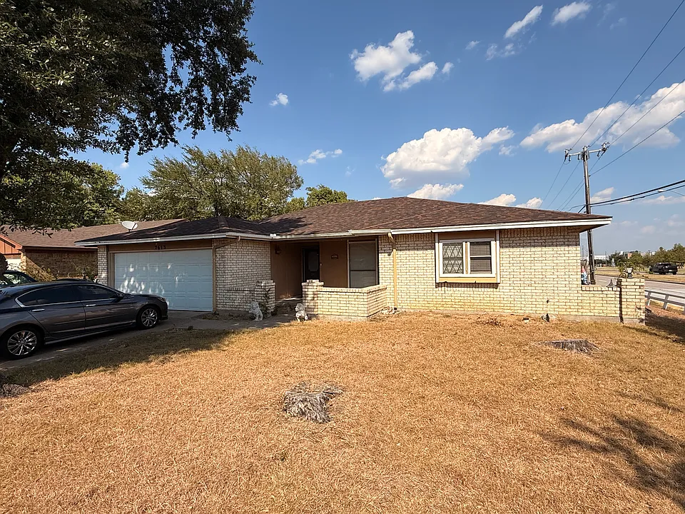 2613 Triton Ct