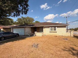 2613 Triton Ct, Grand Prairie, TX 75052