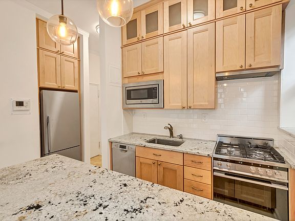 5th image of 30 E 95th St APT 5A
