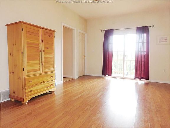 2nd image of 101 Vista Hts