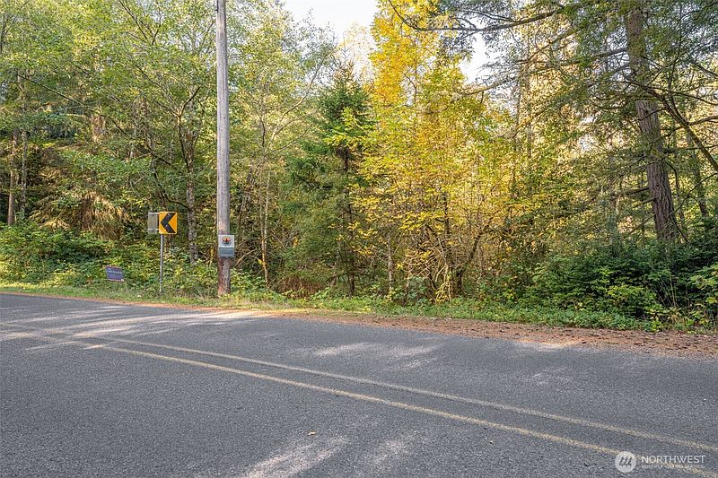 4th image of 1 Yoman Rd